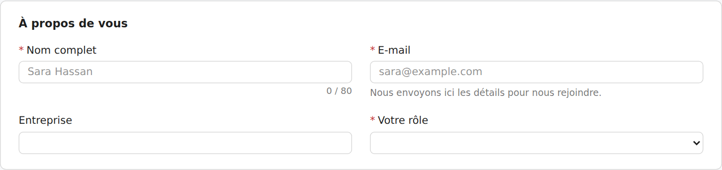 The About you group of a sign-up in French: Nom complet, E-mail, Entreprise and Votre rôle